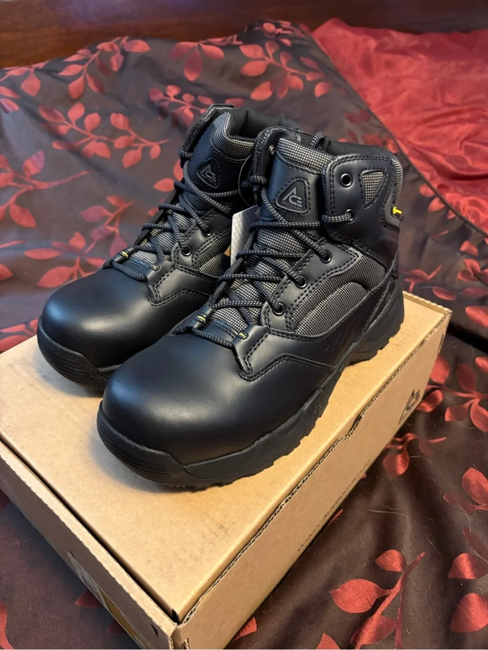 Black Men's Work Boots with Padded Ankle